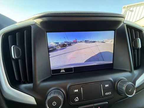 Used 2023 GMC Terrain SLT w/ Infotainment Package II image 15