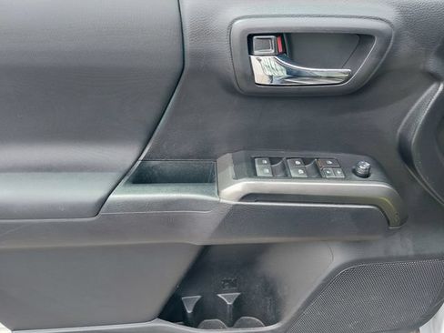 Used 2020 Toyota Tacoma 4x4 Double Cab image 17