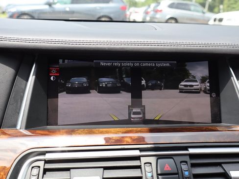 Used 2015 BMW 750Li RWD image 26