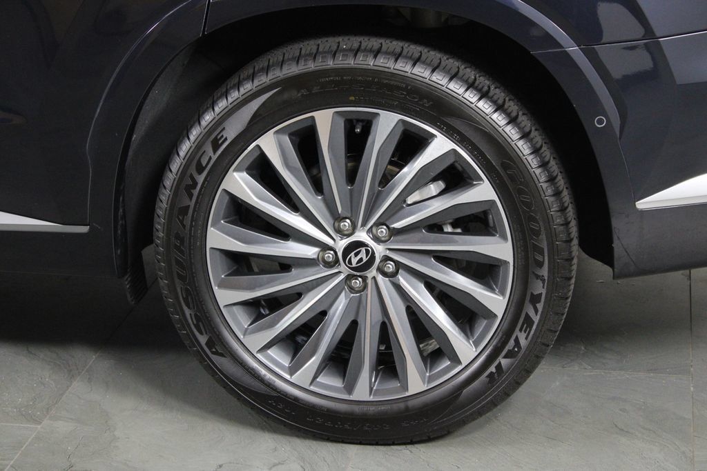 Certified 2024 Hyundai Palisade Calligraphy AWD/4WD image 16