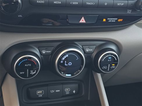 New 2026 Hyundai Venue SEL image 23