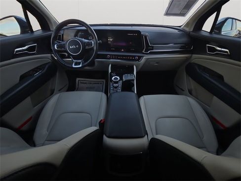 Used 2023 Kia Sportage EX image 17