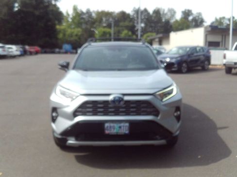 Used 2021 Toyota RAV4 XSE AWD/4WD image 8