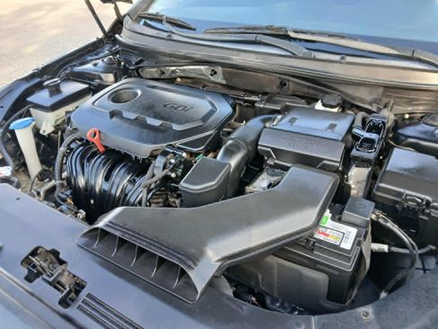 Used 2019 Hyundai Sonata SE w/ Cargo Package FWD image 18