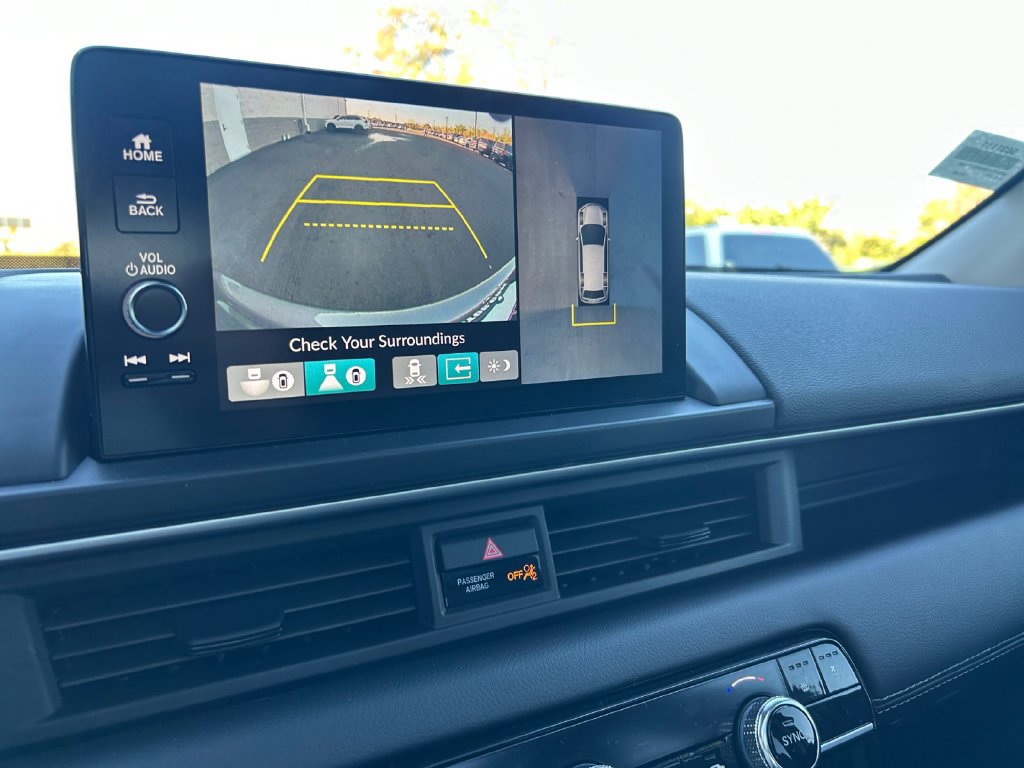 Used 2025 Honda Pilot Elite image 31