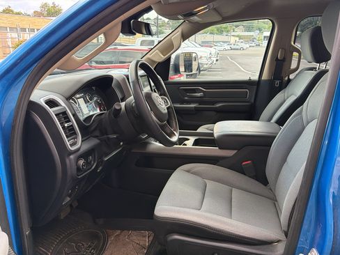 Used 2020 RAM 1500 Big Horn AWD/4WD image 9