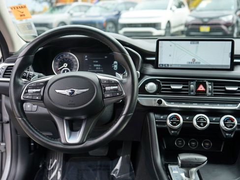 Used 2022 Genesis G70 2.0T image 16