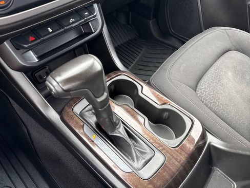 Used 2019 GMC Canyon SLE w/ SLE Convenience Package image 22