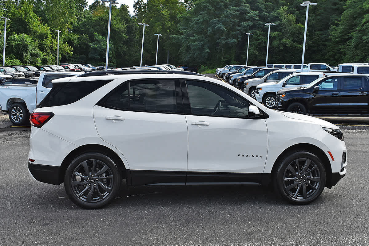 Used 2024 Chevrolet Equinox RS w/ RS Leather Package AWD/4WD image 6