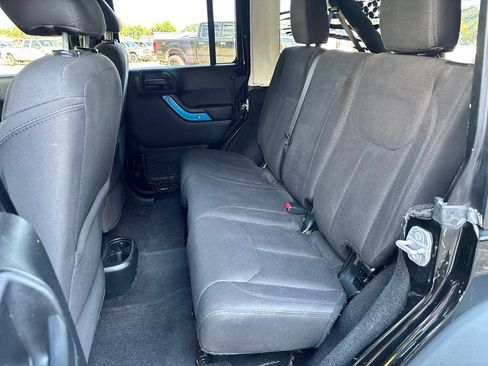 Used 2017 Jeep Wrangler Unlimited Sport w/ Quick Order Package 24S AWD/4WD image 21