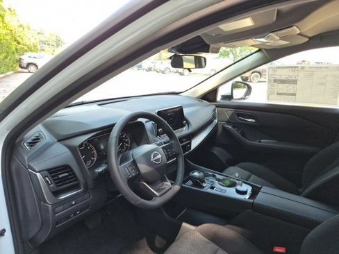 New 2026 Nissan Rogue SV w/ Cold Weather Package AWD/4WD image 15