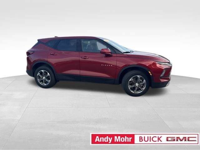 Used 2025 Chevrolet Blazer LT FWD image 7