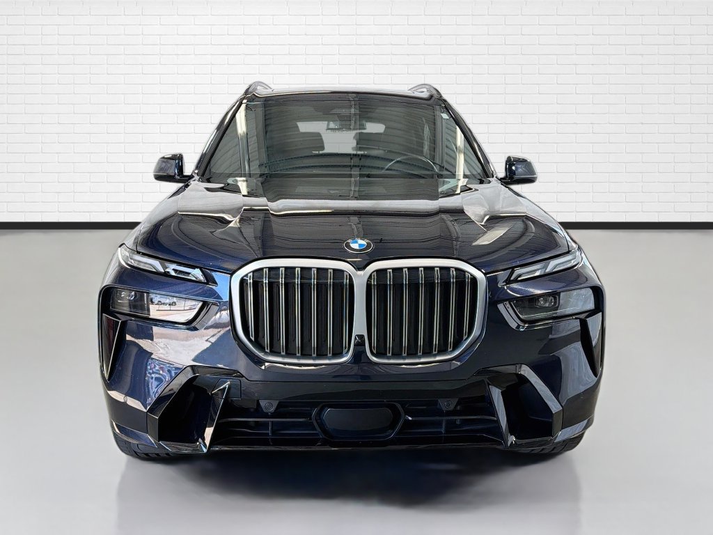 Used 2024 BMW X7 xDrive40i w/ Executive Package AWD/4WD image 2