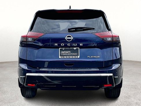 Used 2024 Nissan Rogue Platinum image 6
