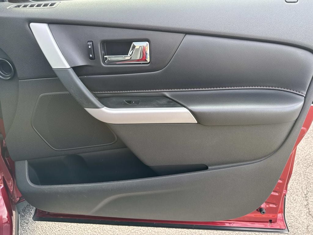 Used 2014 Ford Edge SEL w/ Equipment Group 204A FWD image 23
