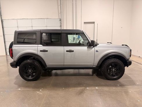 Used 2024 Ford Bronco Black Diamond image 4