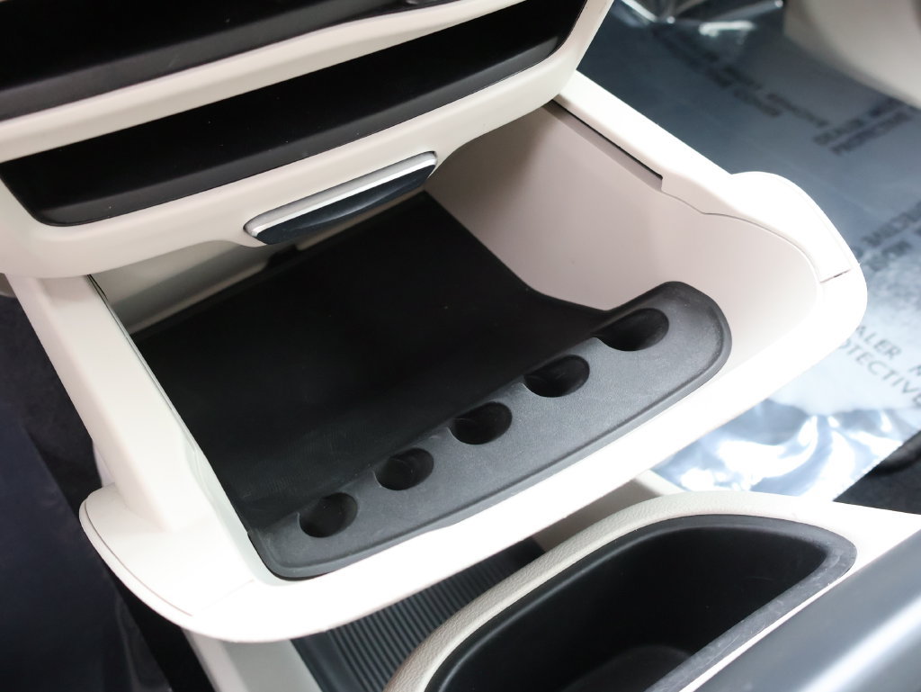 Used 2021 Chrysler Pacifica Touring-L FWD image 36