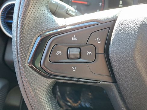 Used 2025 Chevrolet Trax LS image 20