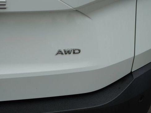 Used 2023 Nissan Rogue S AWD/4WD image 8