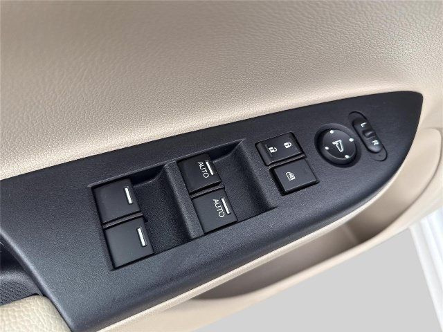 Used 2017 Honda Accord Touring image 17