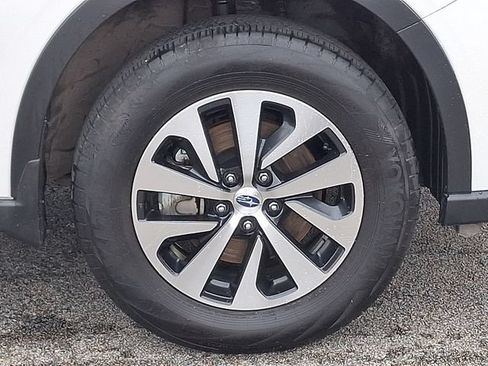 Used 2022 Subaru Outback Premium AWD/4WD image 8