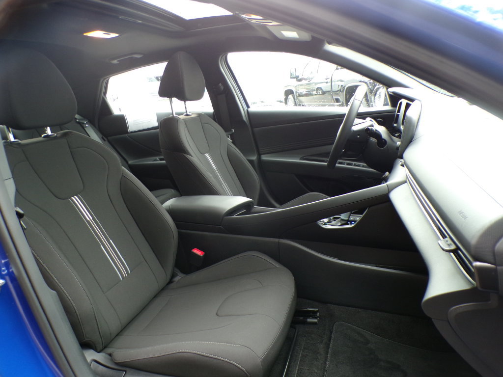 Certified 2026 Hyundai Elantra SEL Sport Premium FWD image 15