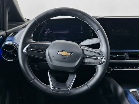 Used 2025 Chevrolet Equinox EV LT w/ Convenience Package FWD image 18