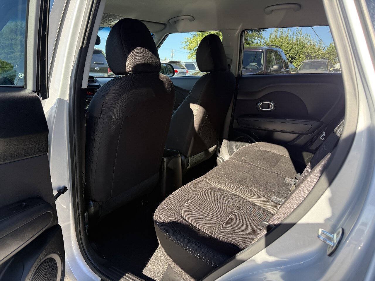 Used 2016 Kia Soul FWD image 10