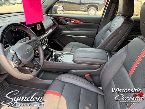 Used 2026 Chevrolet Traverse RS w/ LPO, Floor Liner Package AWD/4WD image 10