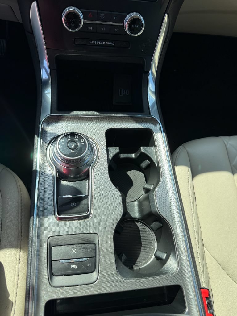 Used 2024 Ford Edge Titanium AWD/4WD image 14