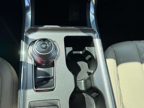 Used 2024 Ford Edge Titanium AWD/4WD image 14