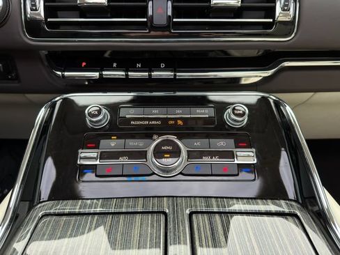 Used 2022 Lincoln Navigator Black Label image 38