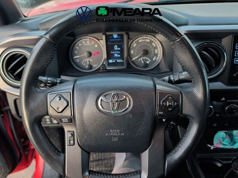 Used 2017 Toyota Tacoma TRD Off-Road image 6