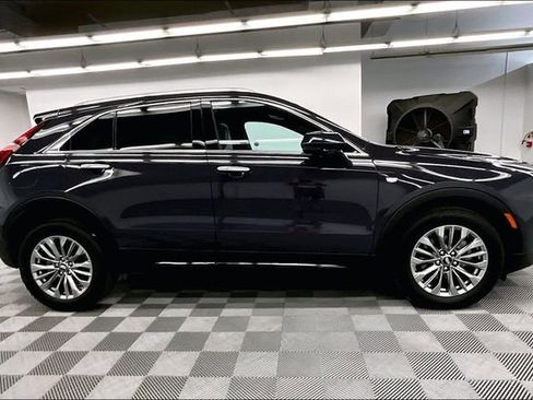 Used 2024 Cadillac XT4 Premium Luxury FWD image 15