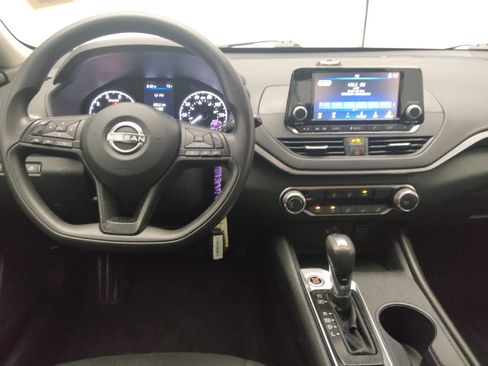 Used 2023 Nissan Altima 2.5 S FWD image 22