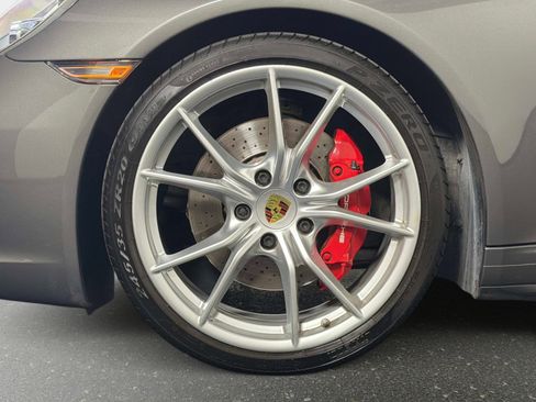 Used 2018 Porsche 911 Carrera 4S AWD/4WD image 12