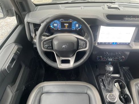 New 2025 Ford Bronco Outer Banks w/ Black Appearance Package AWD/4WD image 14