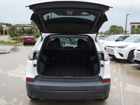 Used 2019 Jeep Cherokee Latitude Plus FWD image 35