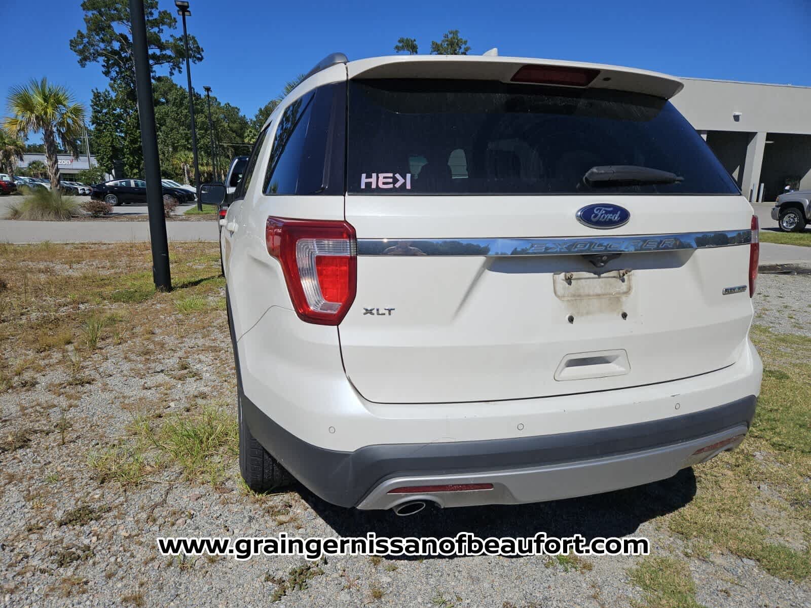 Used 2016 Ford Explorer XLT FWD image 4