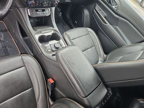 Used 2021 GMC Acadia AT4 AWD/4WD image 23