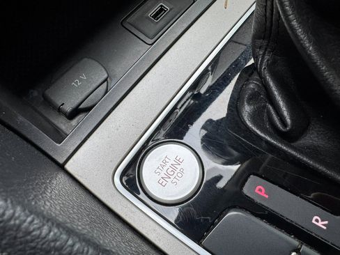 Used 2022 Volkswagen Passat 2.0T SE image 20