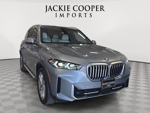 Used 2025 BMW X5 xDrive40i AWD/4WD image 3