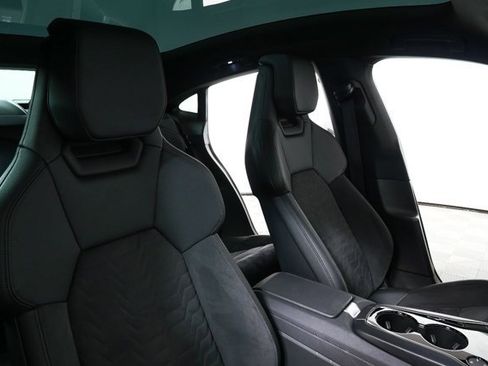 Used 2022 Audi e-tron GT Premium Plus w/ Performance Package image 23