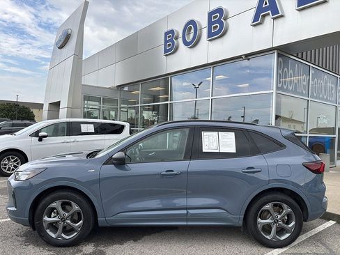 Used 2024 Ford Escape ST-Line AWD/4WD image 2