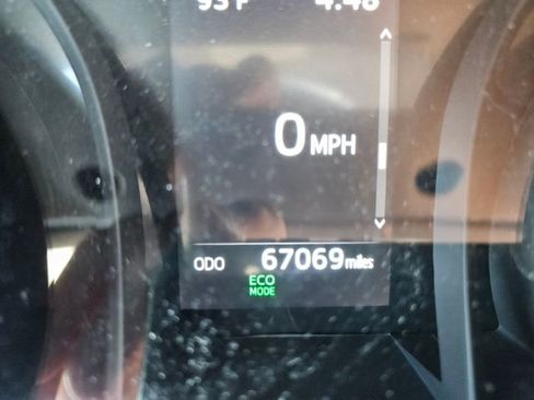 Used 2024 Toyota Camry SE FWD image 16