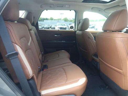 New 2026 Nissan Pathfinder Platinum w/ Cargo Package AWD/4WD image 23