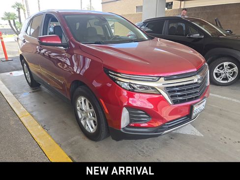 Used 2022 Chevrolet Equinox LT FWD image 2