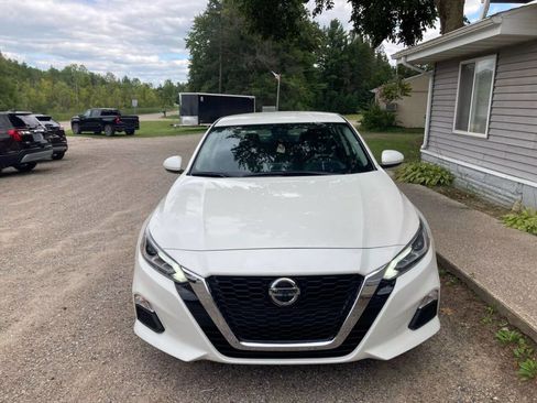 Used 2021 Nissan Altima 2.5 SV image 3