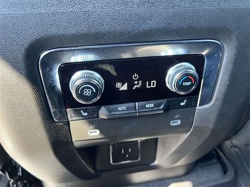 Used 2023 GMC Yukon XL AT4 w/ AT4 Premium Plus Package image 12