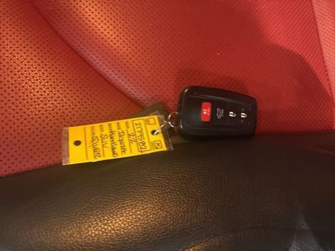 Used 2022 Toyota Highlander XSE image 44